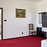 Lovcu Kralovych 호텔 *