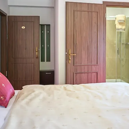 酒店 Lovcu Kralovych *