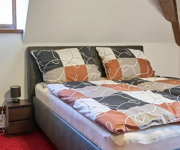 Lovcu Kralovych Szálloda Český Krumlov
